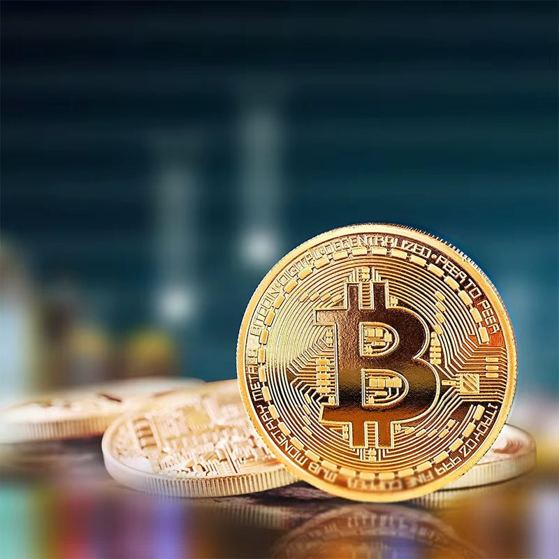 Moneda de Bitcoin coleccionable bañada en oro